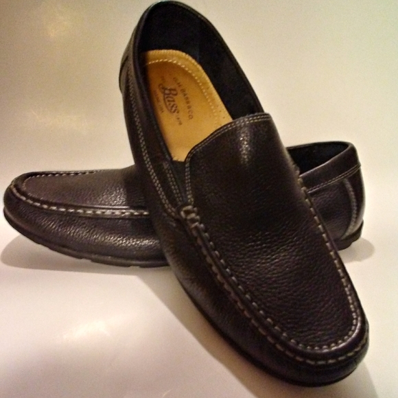 Bass Men 9M Leather Loafer Excellent Condition main image 5